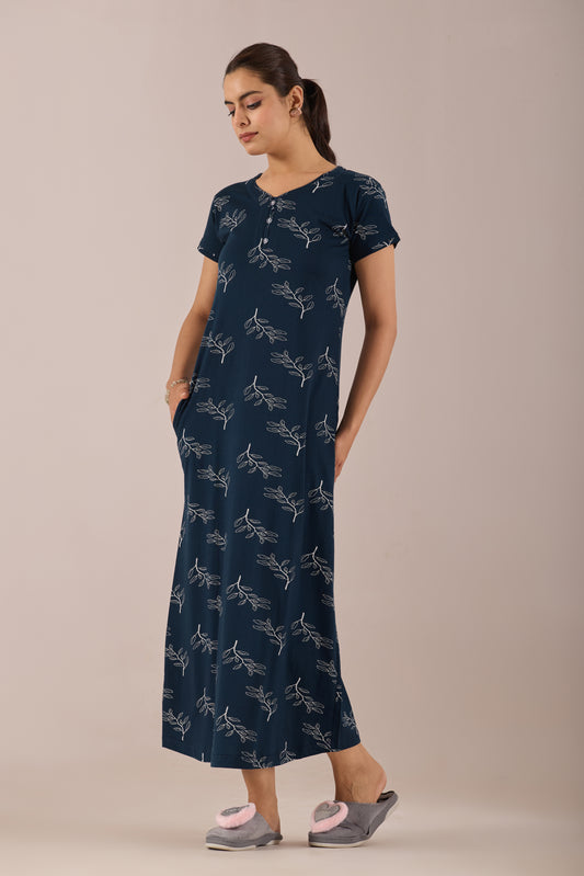 FULL NIGHTY PRUSSIAN BLUE FOLIAGE