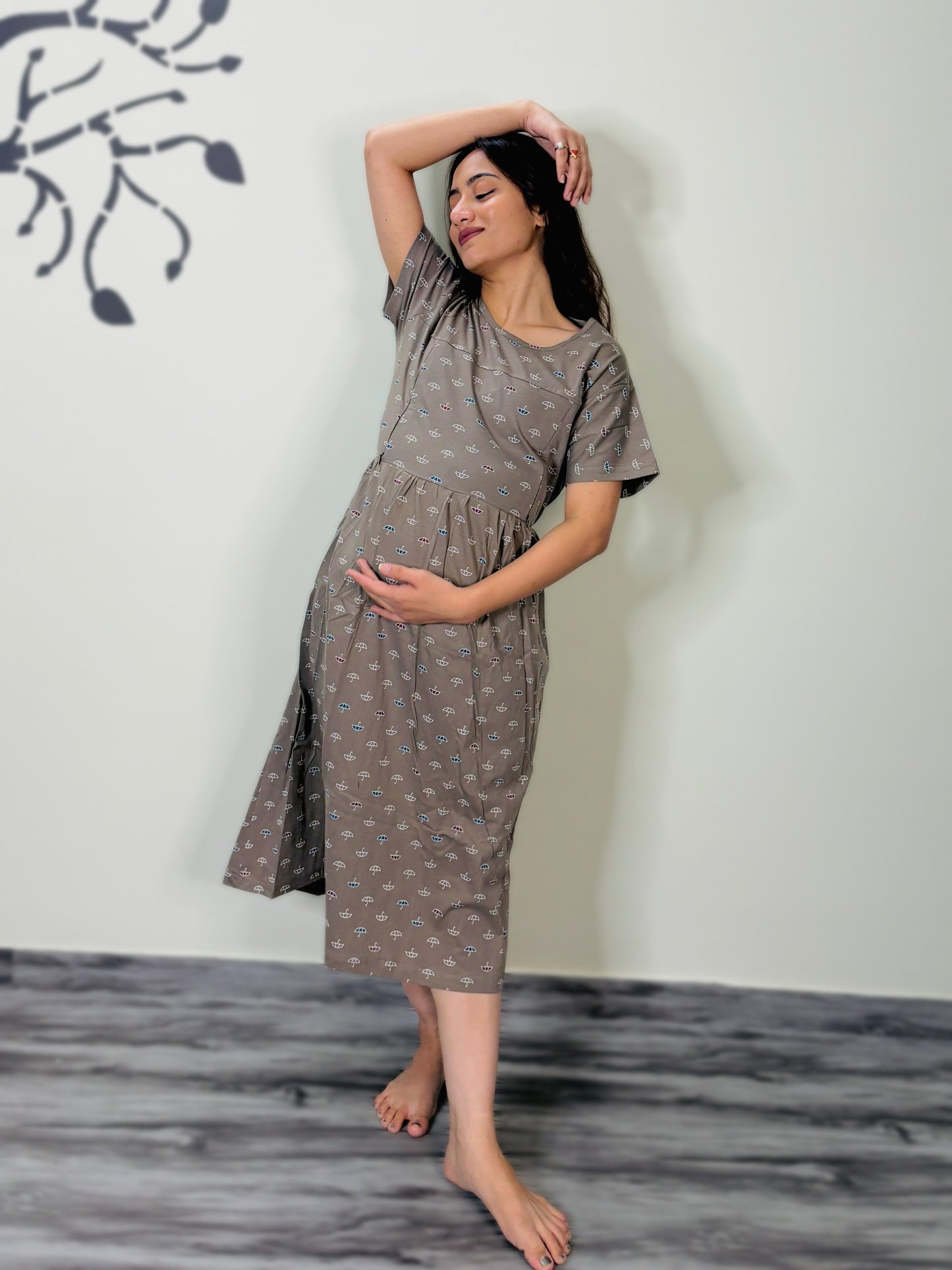 UMBRELLA PRINT MATERNITY GOWN