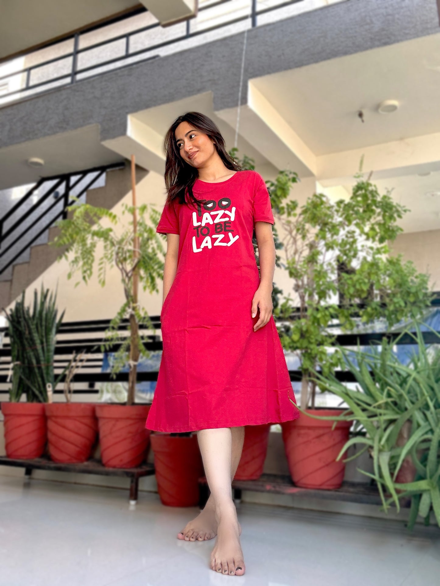 TOO LAZY TO BE LAZY (TOMOTO RED)
