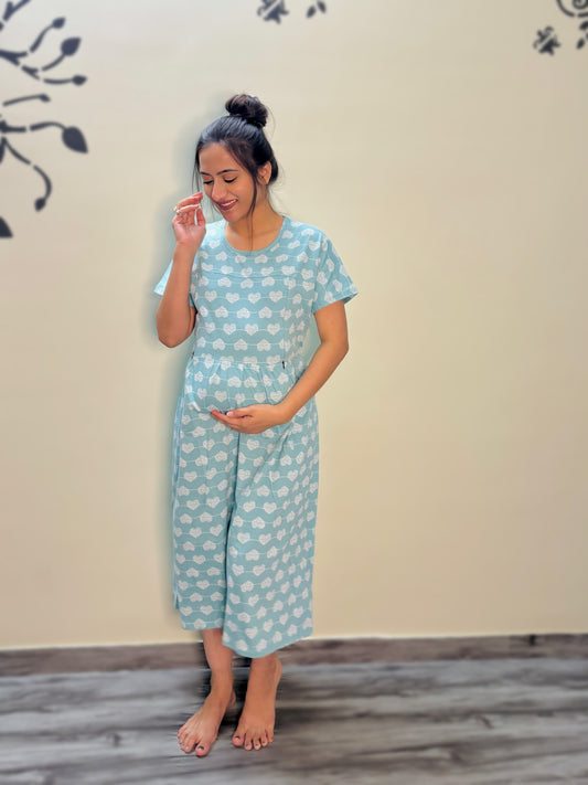 WHITE STRIPE HEART MATERNITY GOWN