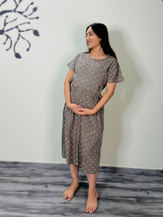 UMBRELLA PRINT MATERNITY GOWN