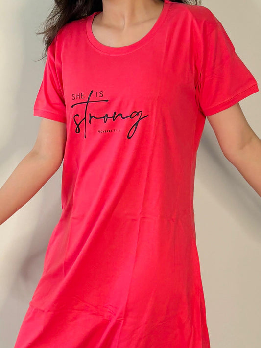 SHE IS STRONG (TOMOTO RED)