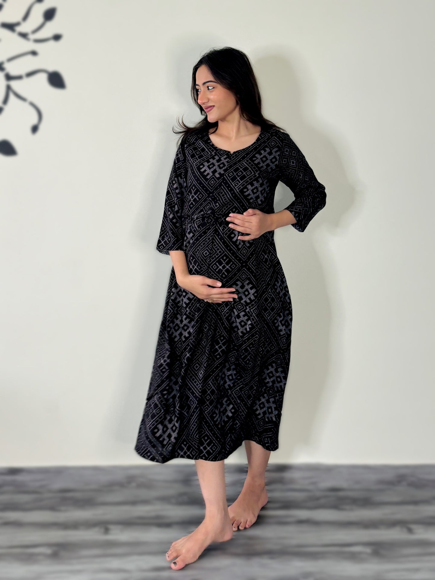 BLACK ALL OVER MATERNITY DRESS (CENTRAL ZIP)