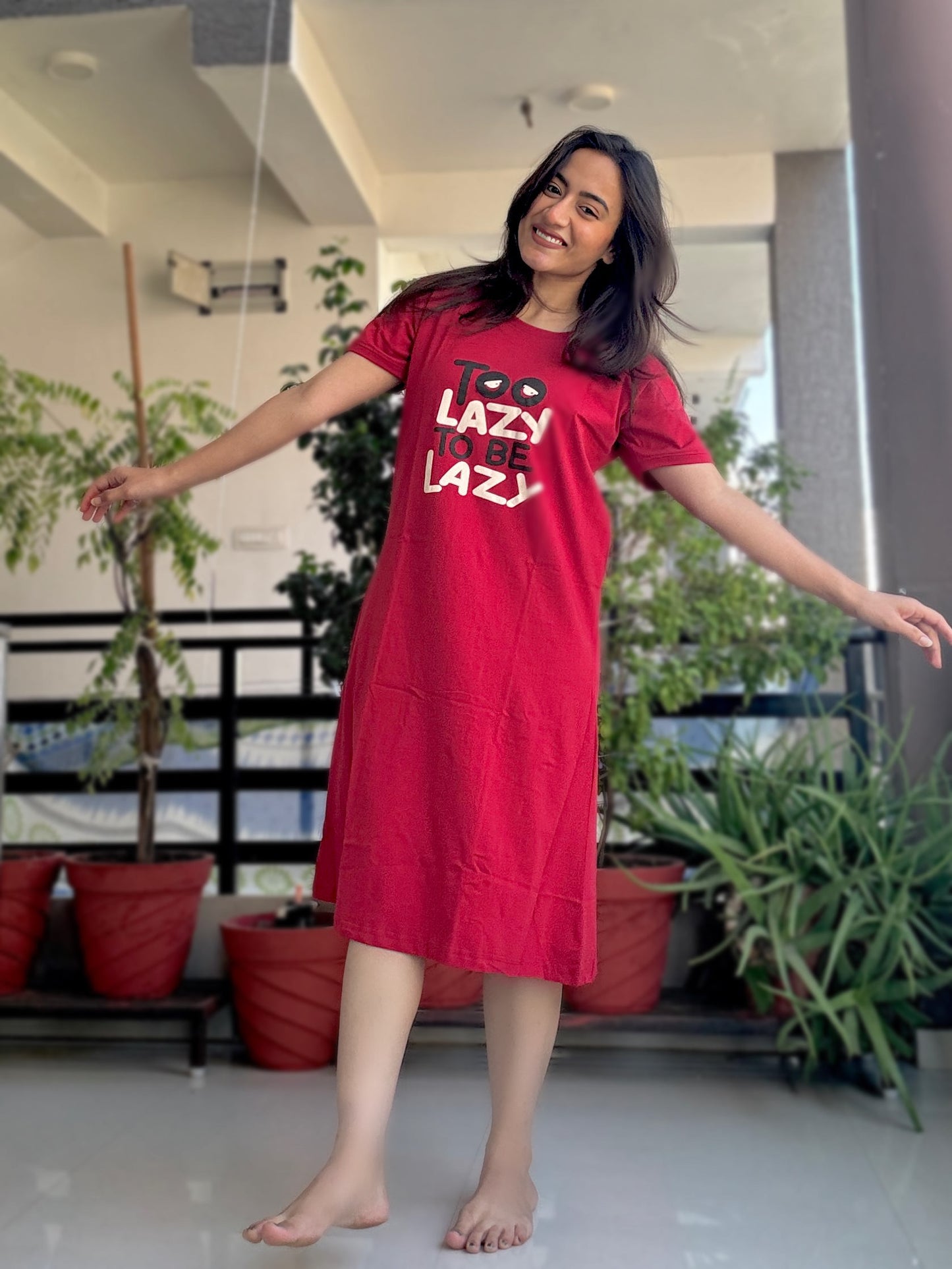 TOO LAZY TO BE LAZY (TOMOTO RED)