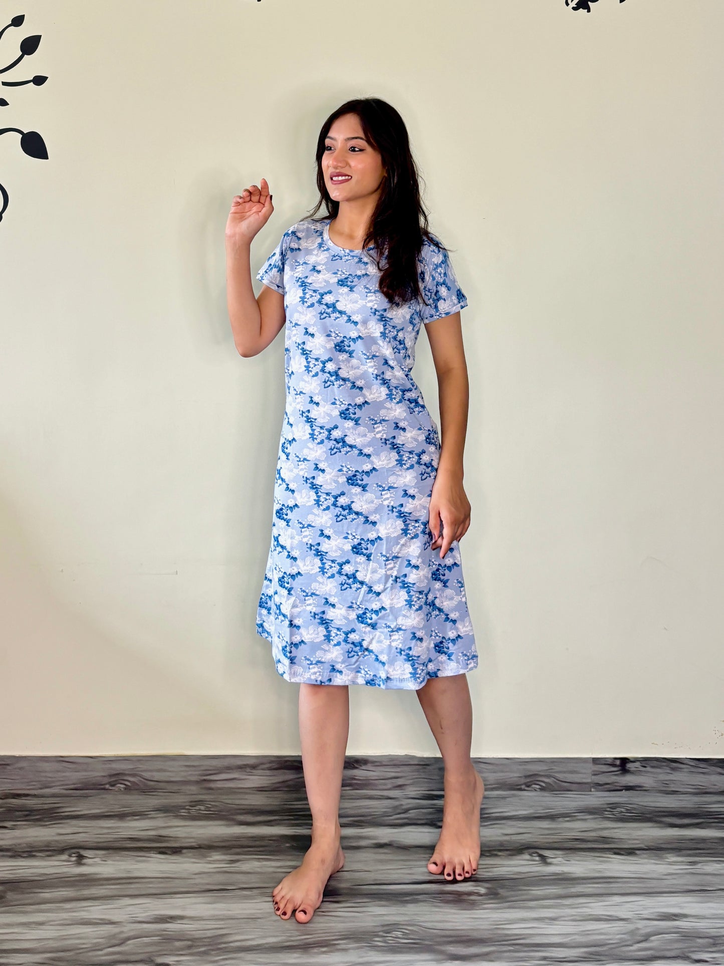 SAKURA WHITE PETALS SHORT NIGHTY