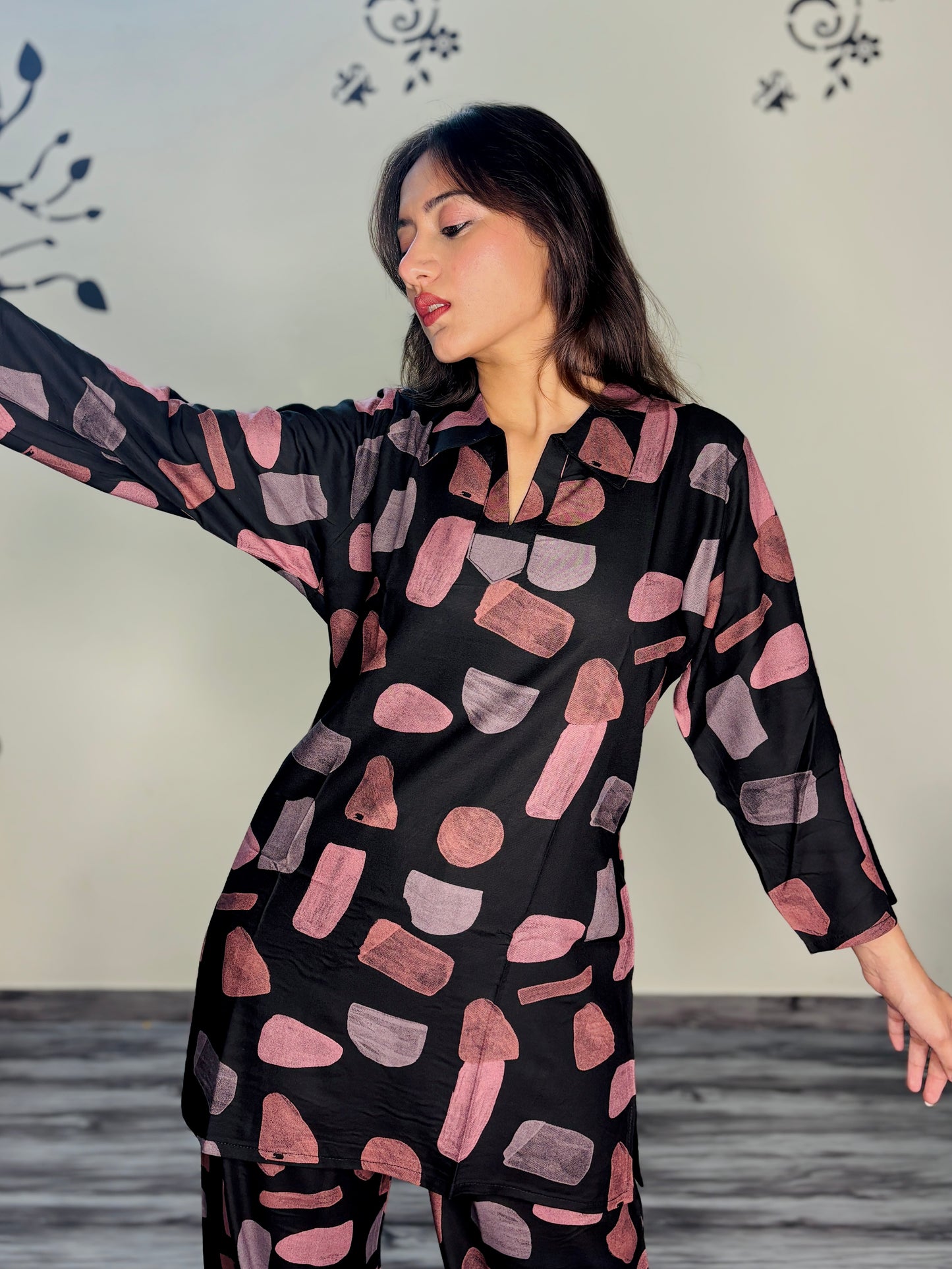 BLACK SHINEY STANDSTONE RAYON CO-ORD SET