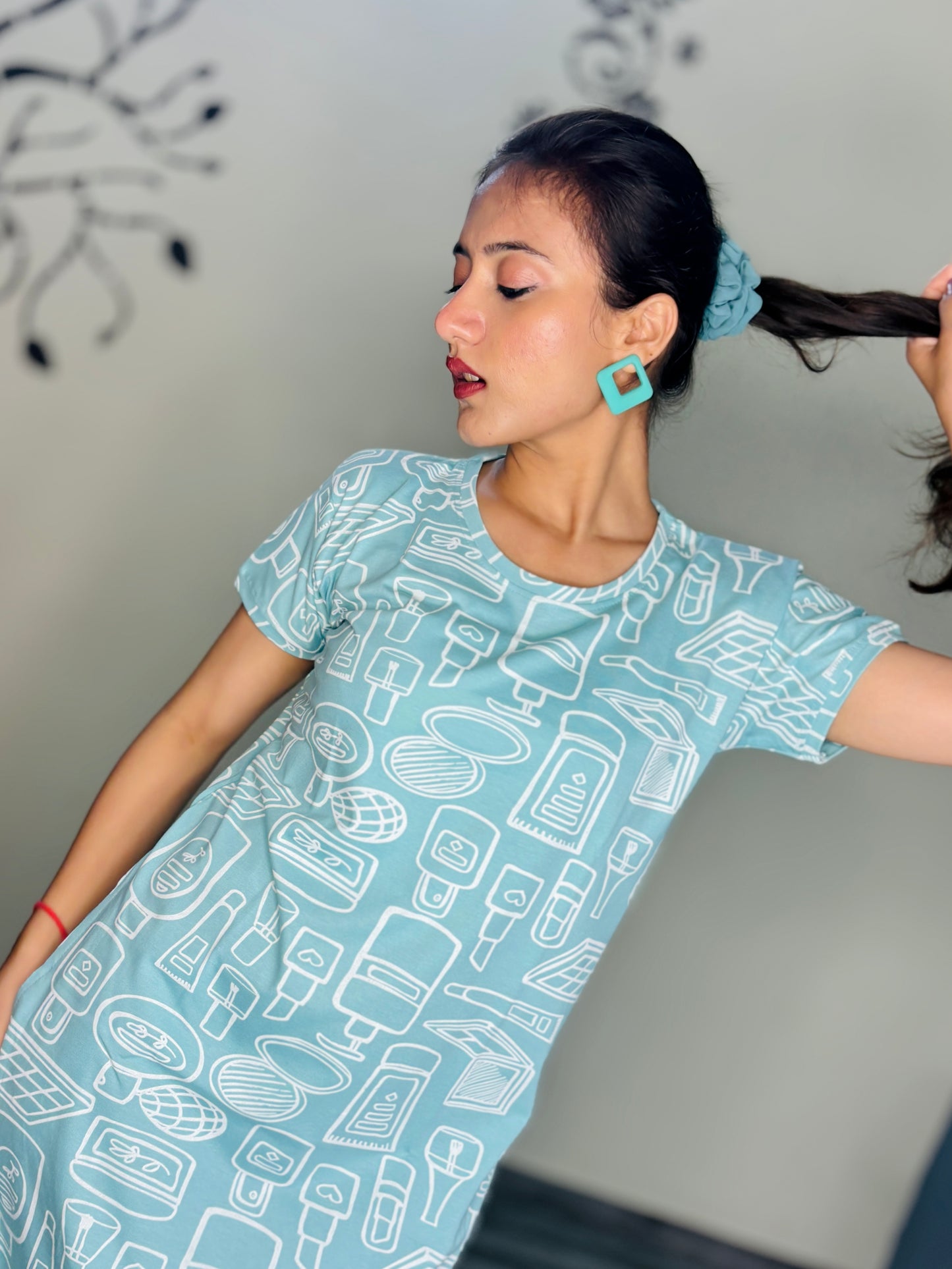 TEAL BLUE GLOW TIME SHORT NIGHTY