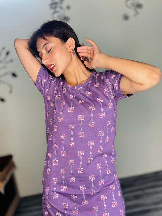 PLUM DREAMS IN PIXELS SHORT NIGHTY