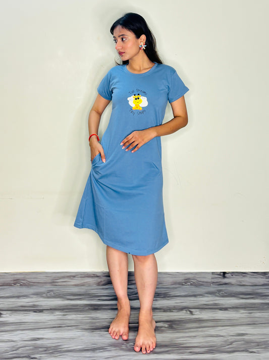 CLOUDY BLUE DREAMS SHORT NIGHTY