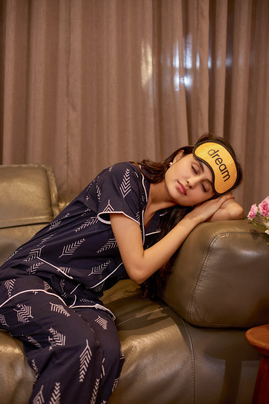 NAVY CRISTMAS TREE FRONT BUTTON