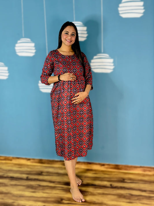 MAROON SQUARE BUTTA MATERNITY DRESS (CENTRAL ZIP)