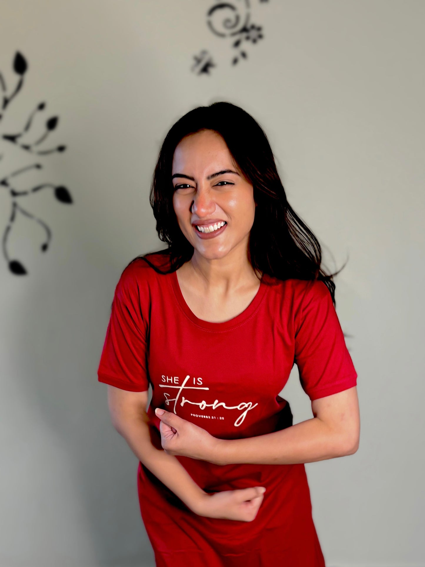 SHE IS STRONG (CHILLY RED)