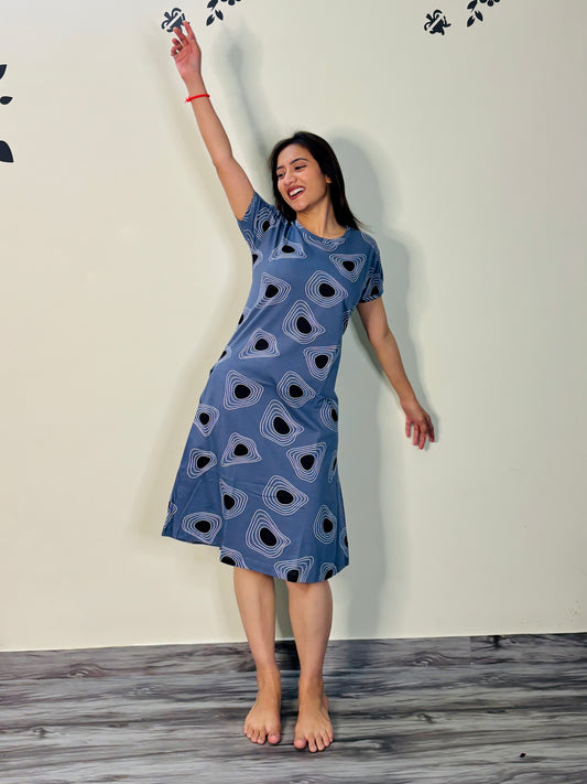 AAURE BLUE MINIMALIST SHORT NIGHTY