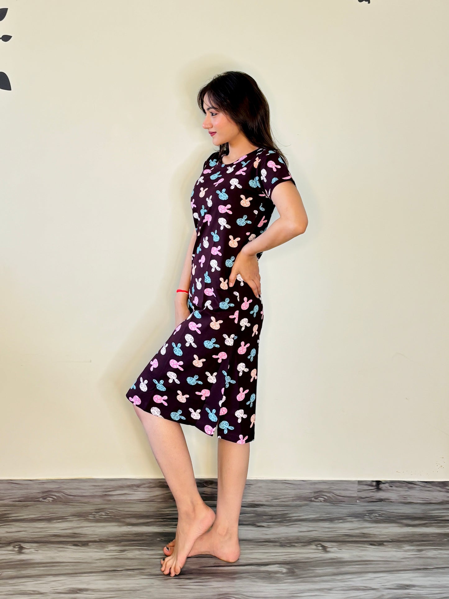 RAISIN WINE COLOURFUL MICKEY SHORT NIGHTY