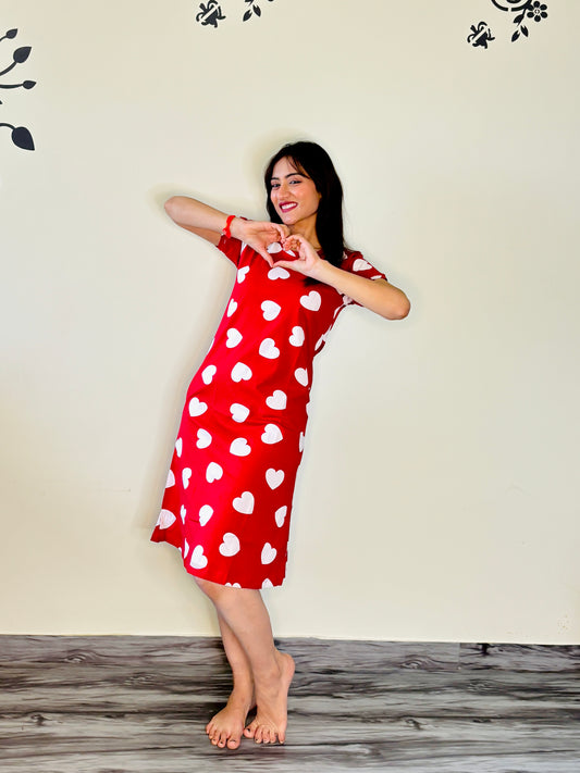 SCARLET RED WHITE HEART SHORT NIGHTY