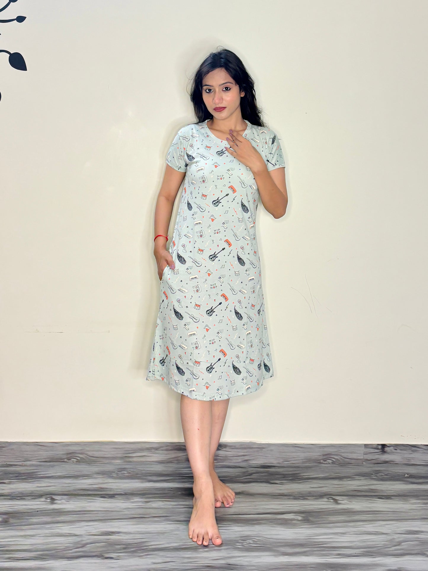 MINT GREE INSTRUMENTS SHORT NIGHTY