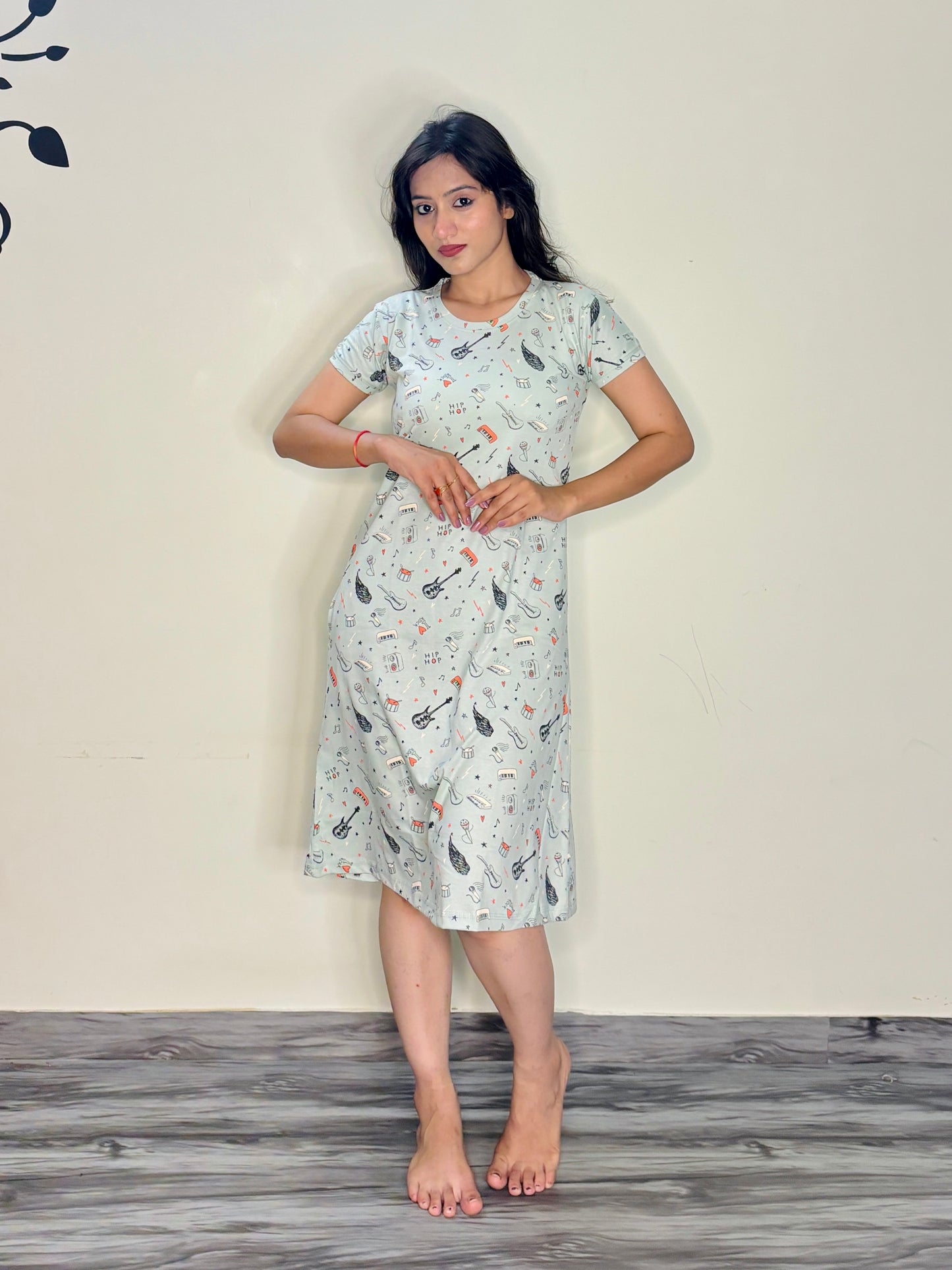 MINT GREE INSTRUMENTS SHORT NIGHTY