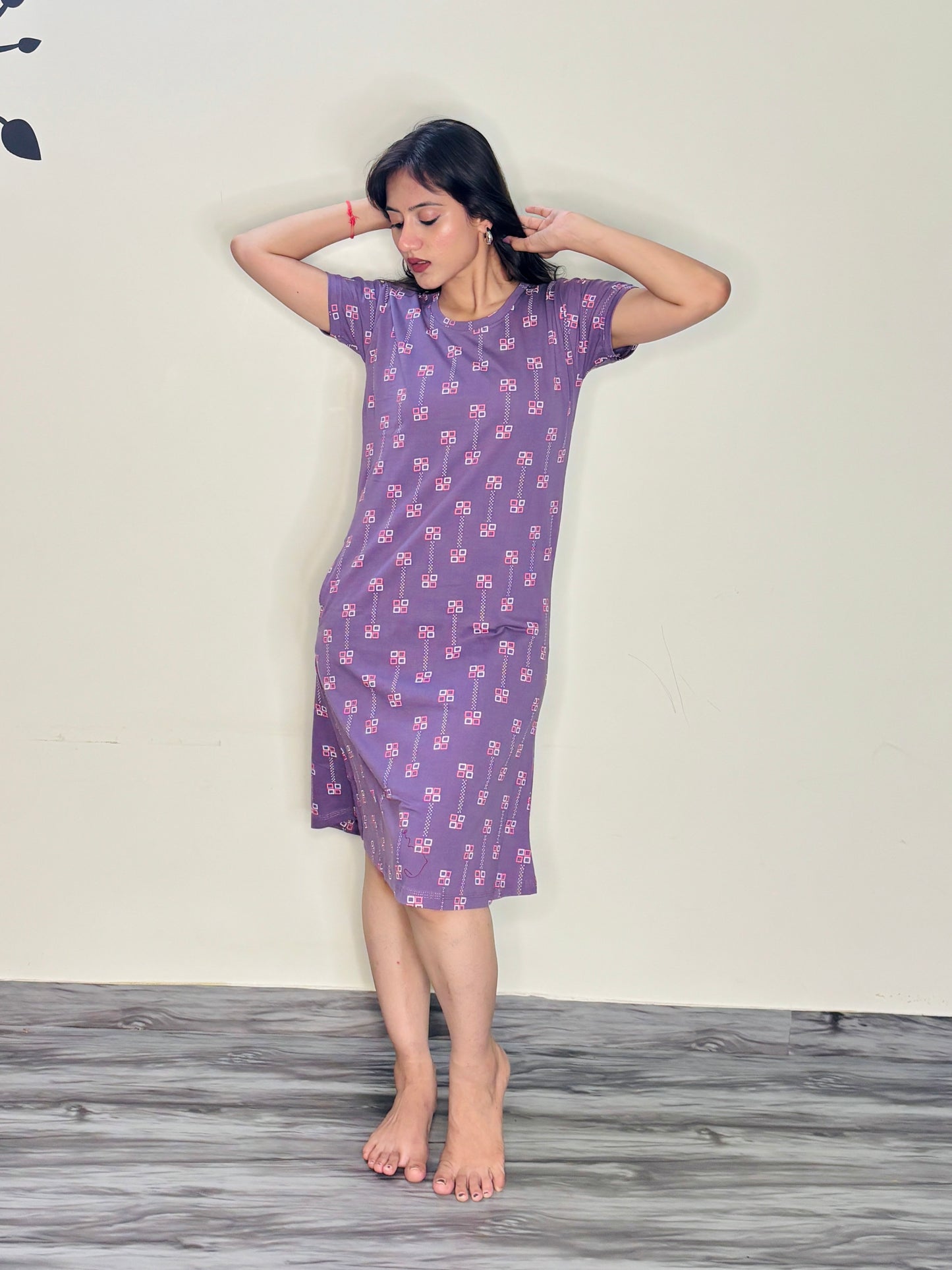 PLUM DREAMS IN PIXELS SHORT NIGHTY