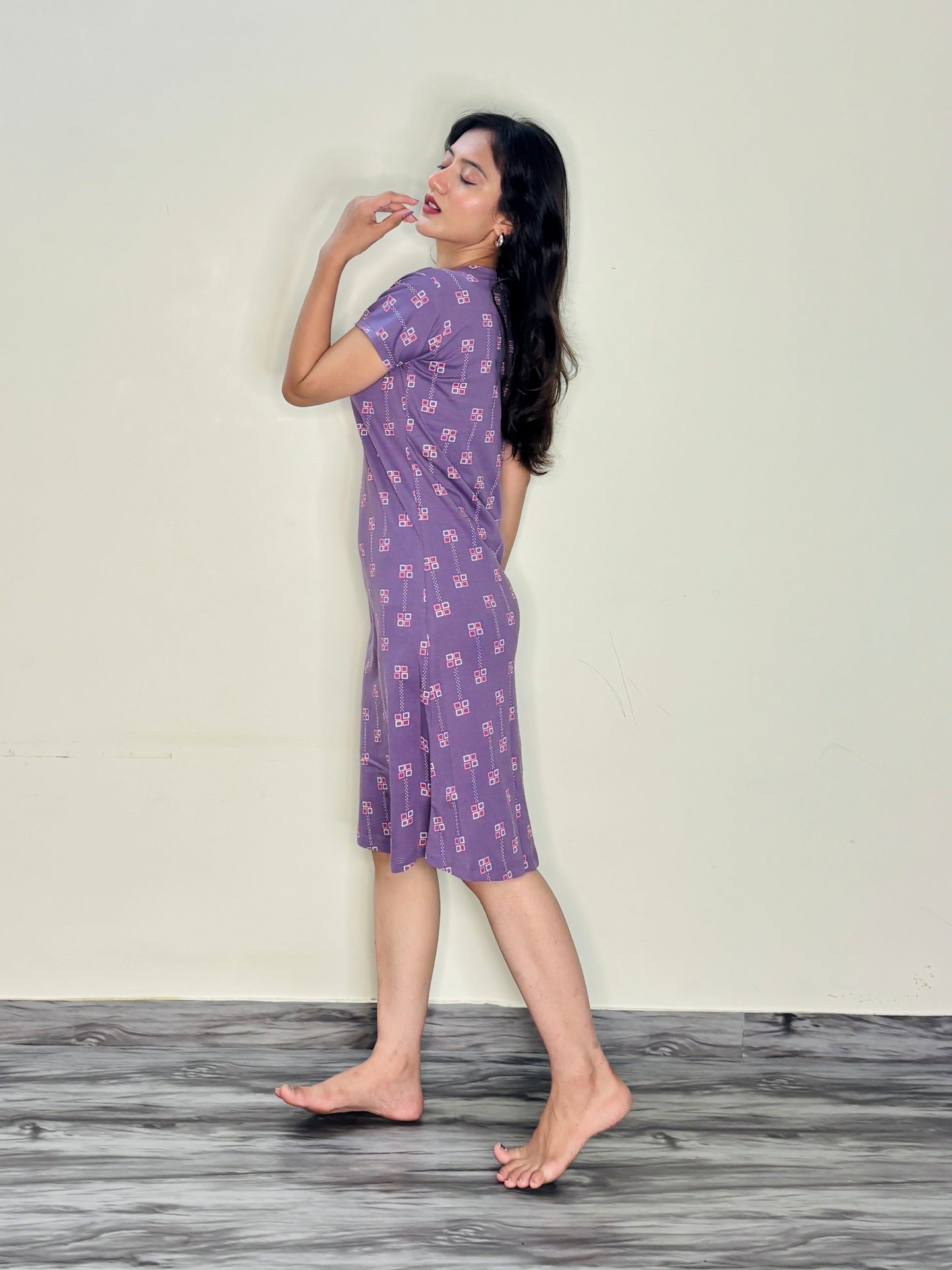 PLUM DREAMS IN PIXELS SHORT NIGHTY