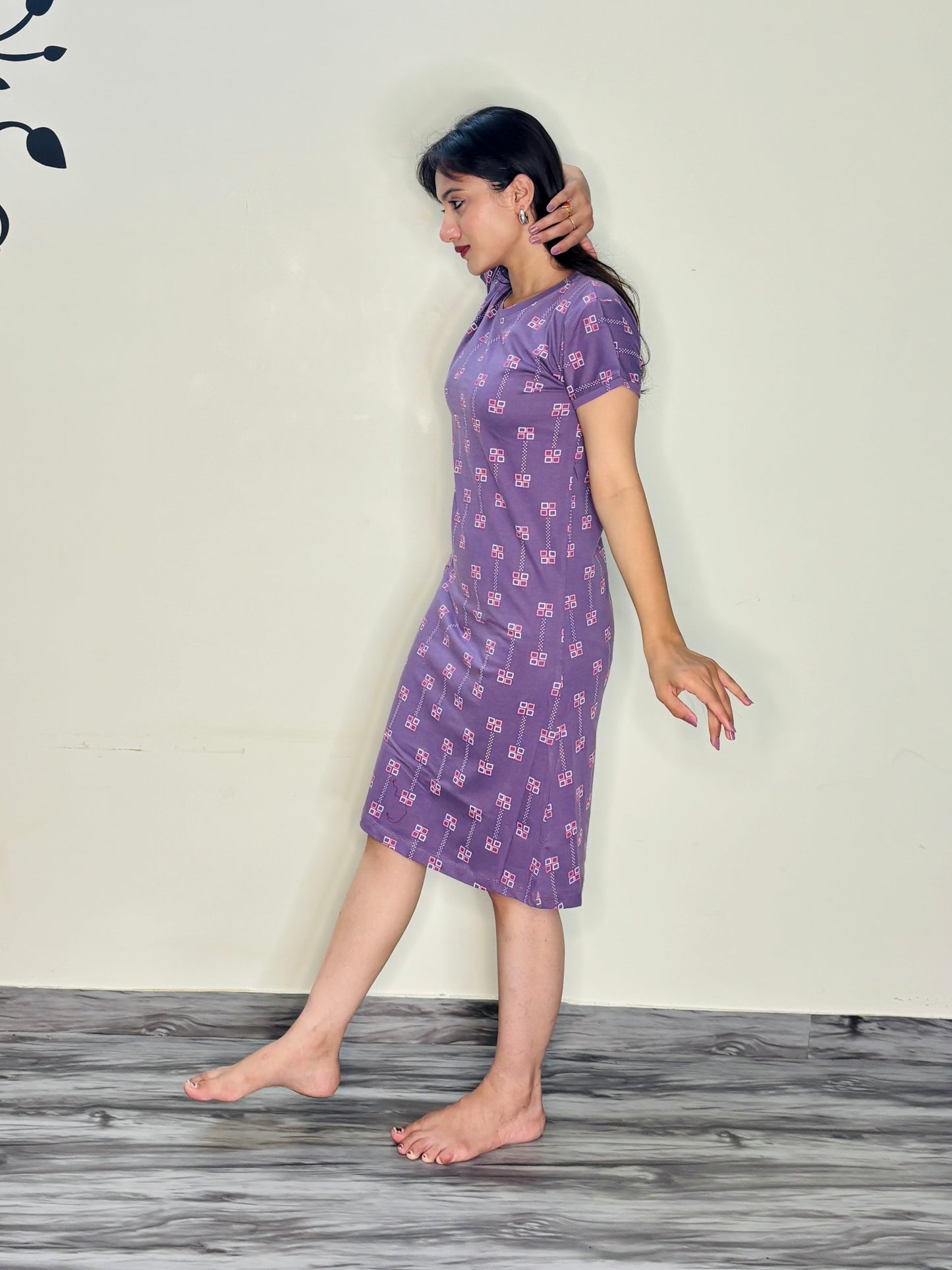 PLUM DREAMS IN PIXELS SHORT NIGHTY