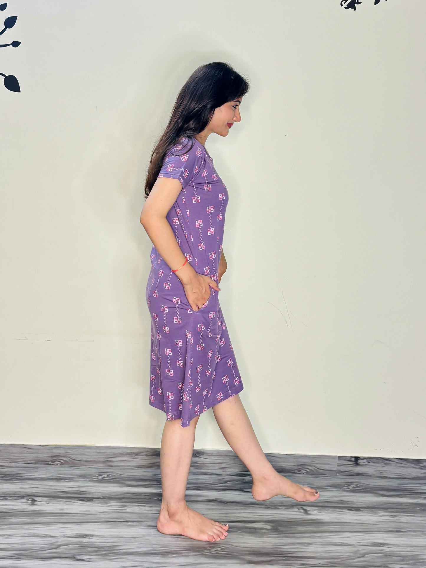 PLUM DREAMS IN PIXELS SHORT NIGHTY