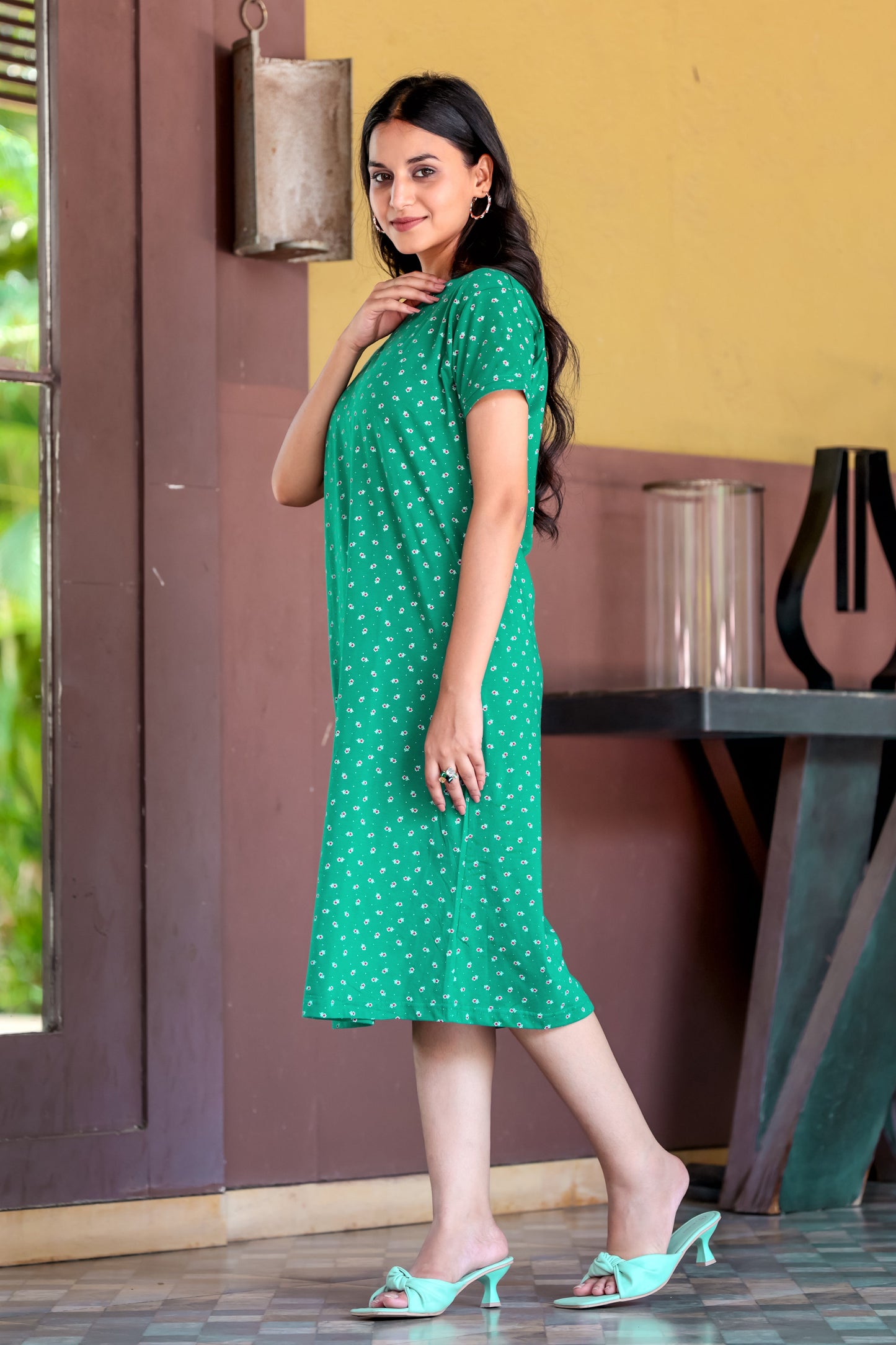 BOTTLE GREEN SHORT NIGHTY