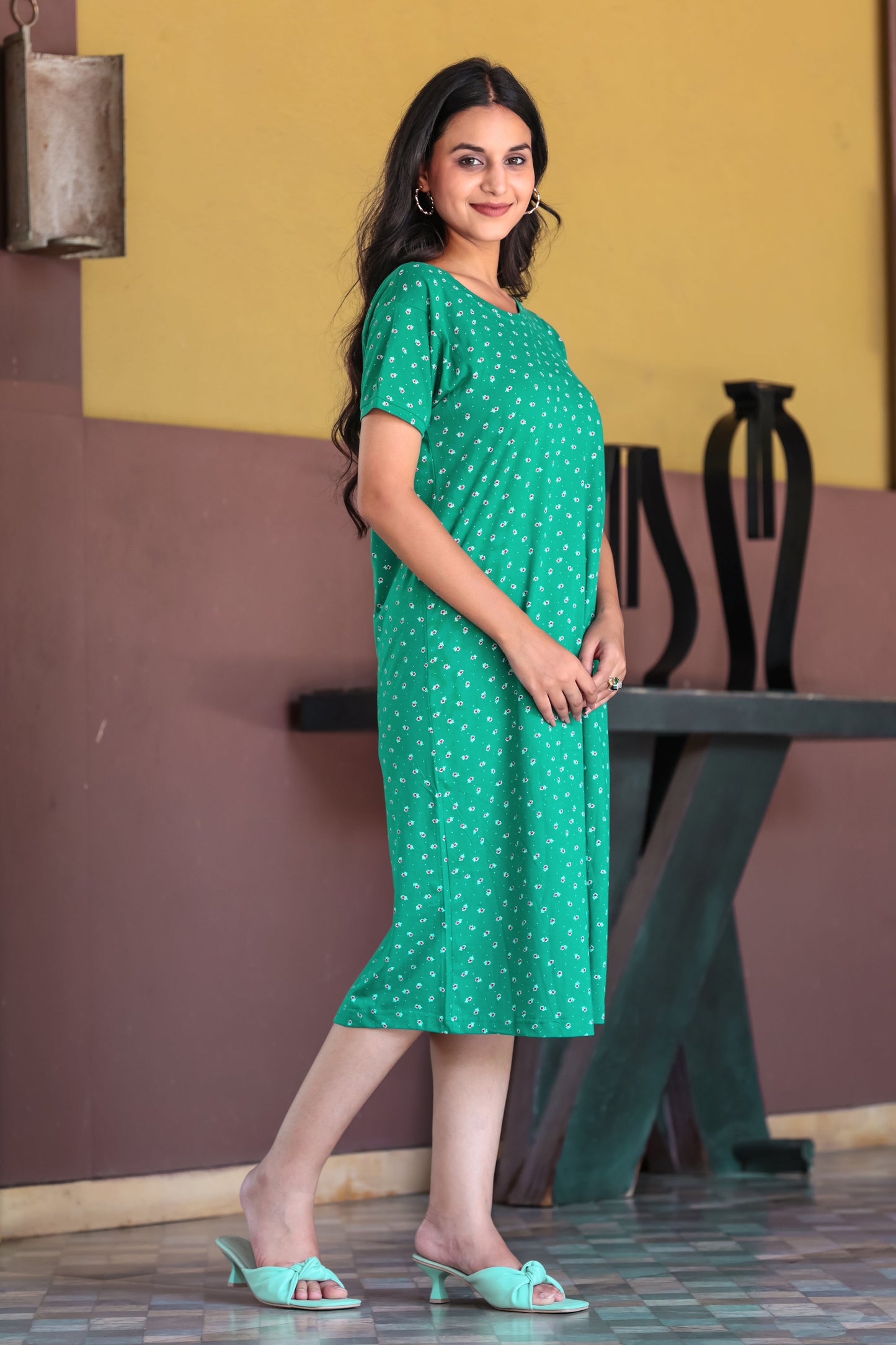 BOTTLE GREEN SHORT NIGHTY