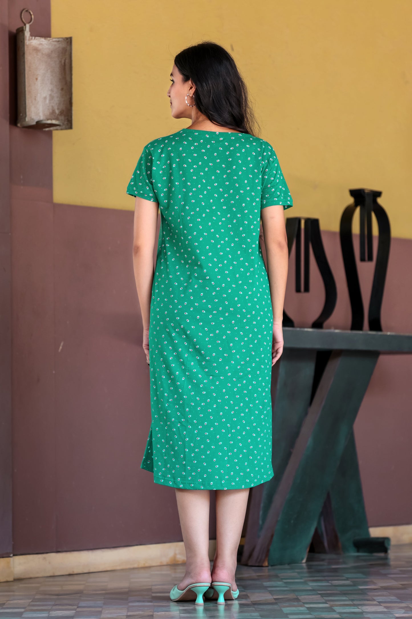 BOTTLE GREEN SHORT NIGHTY