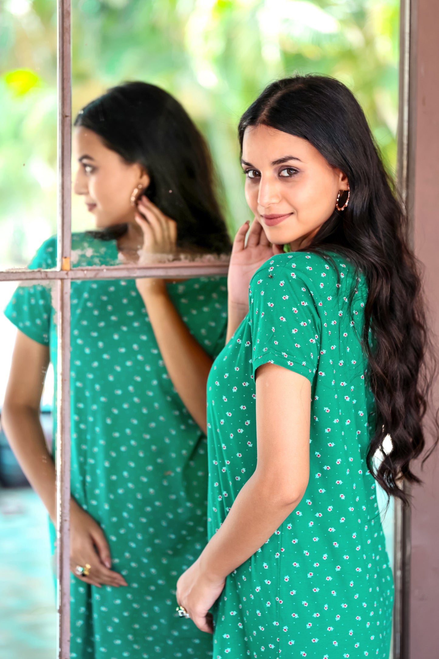 BOTTLE GREEN SHORT NIGHTY